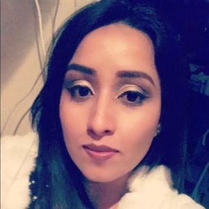 Meet your Posher, Yessenia